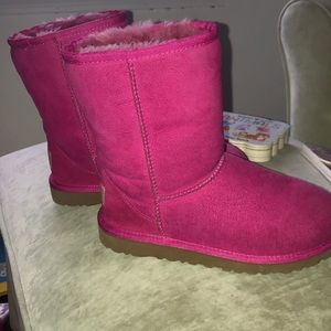 Pink Uggs brand new